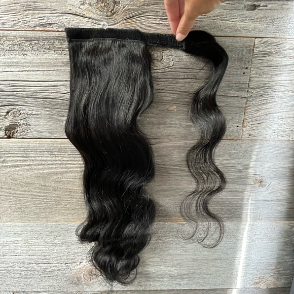 NWT 20” human hair ponytail - Picture 4 of 8